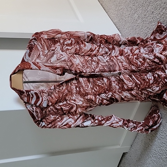 Collared Buttoned Front Ruched Mesh Dress - Picture 4 of 7